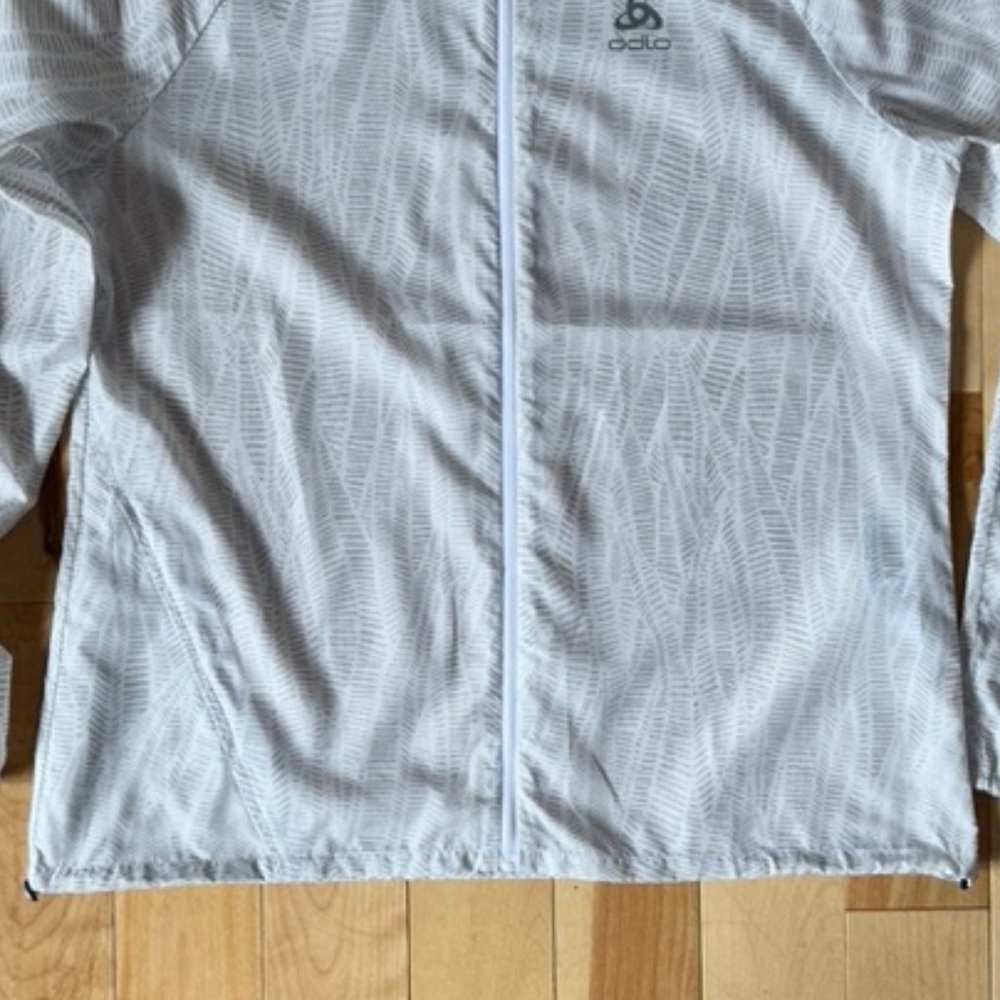 Women's Running Jacket - Picture 3 of 8